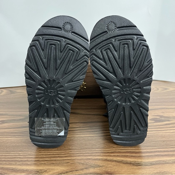 UGG MINI BAILEY BOW GLIMMER BLACK SUEDE GLITTER WOMEN'S BOOTS SIZE 5 COMFY BOOTS - Picture 7 of 12